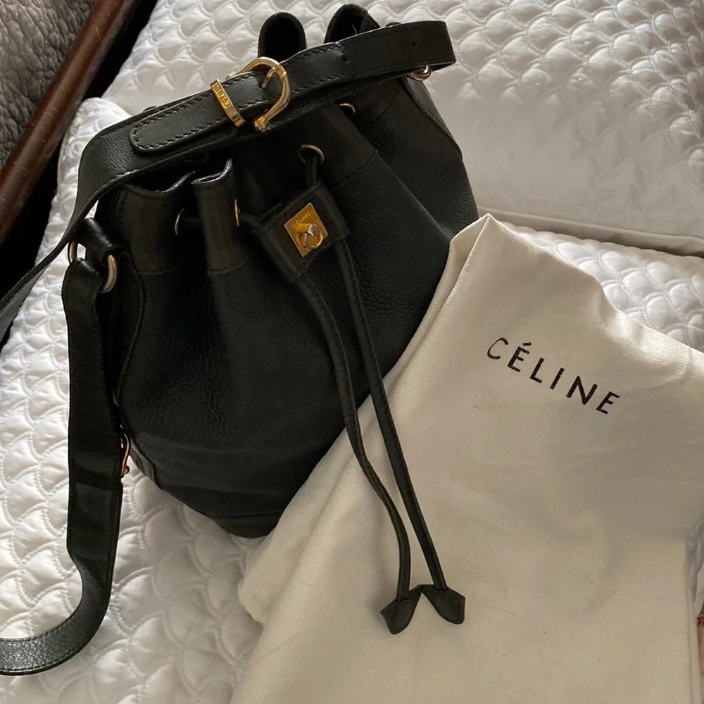 RARE~ Céline ~ Loden Tumbled Calfskin Bucket Bag with Scarlet Calfskin Interior - Picture 15 of 16